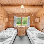 Four-bedroom In Сasa de vacaciones *